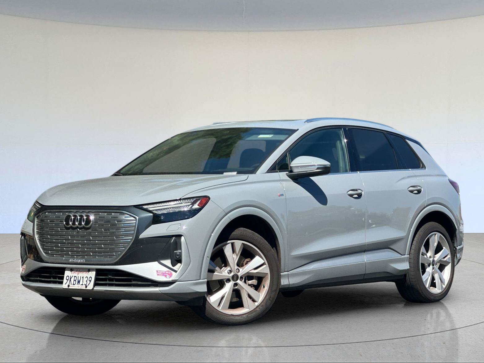 Used 2023 Audi Q4 e-tron Prestige w/ 20" Wheel Package AWD/4WD image 2