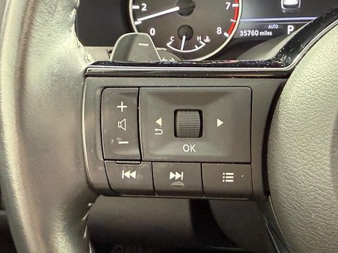 Used 2023 Nissan Pathfinder SL AWD/4WD image 22