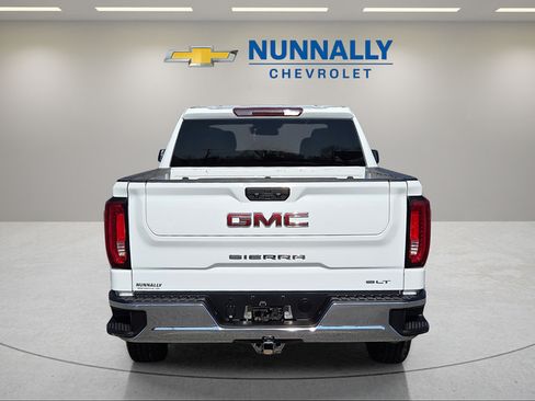 Certified 2024 GMC Sierra 1500 SLT AWD/4WD image 4
