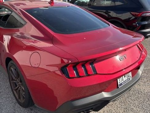 Used 2024 Ford Mustang GT Premium image 6