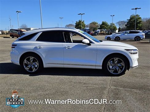 Used 2024 Genesis Electrified GV70 w/ Prestige Package image 15