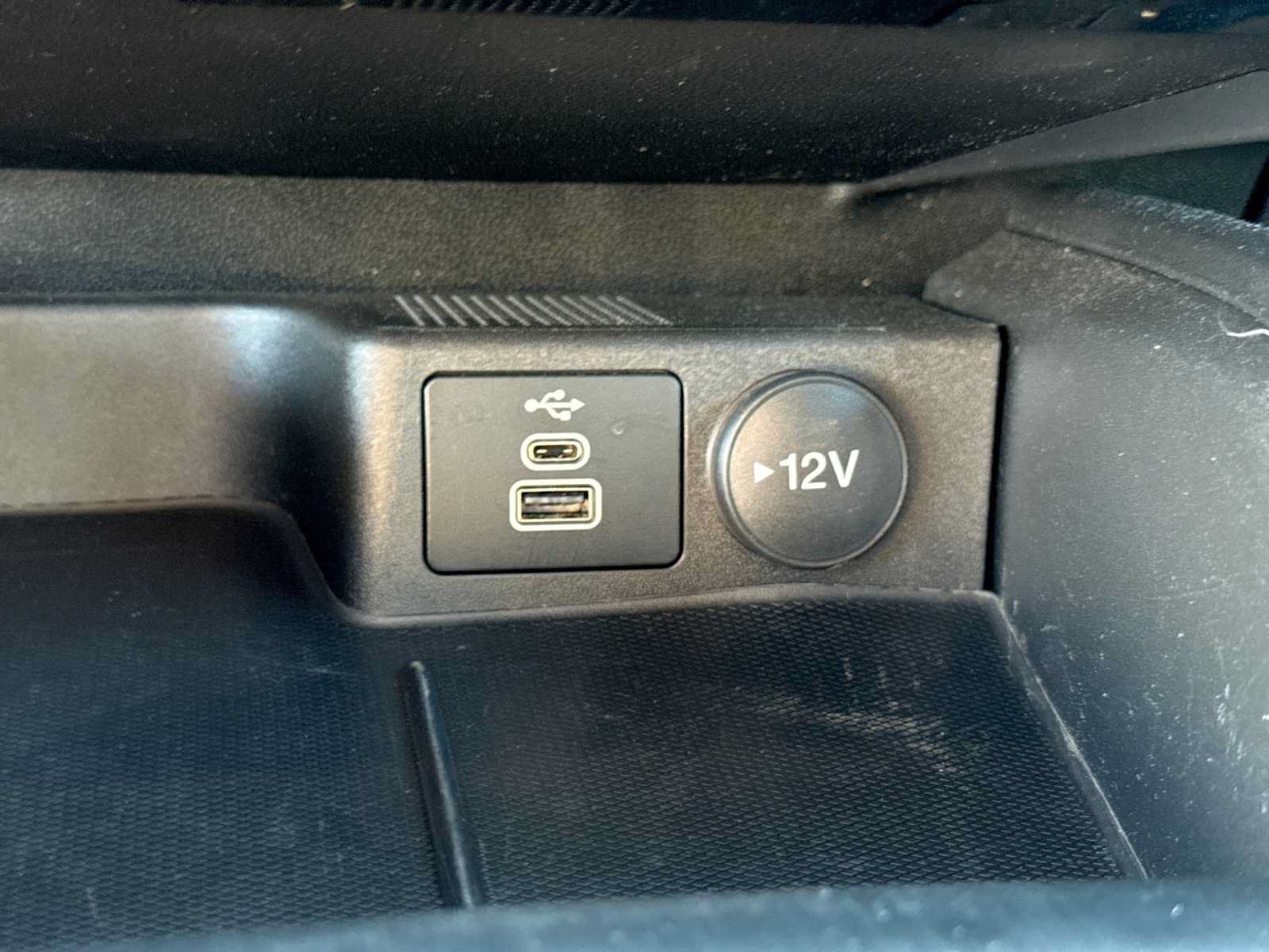 Used 2024 Ford Escape ST-Line w/ Tech Pack #1 AWD/4WD image 25