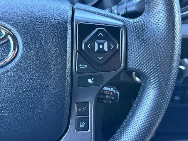 Used 2022 Toyota Tacoma TRD Off-Road w/ Technology Package AWD/4WD image 19