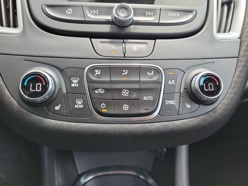 Used 2024 Chevrolet Malibu LT FWD image 28