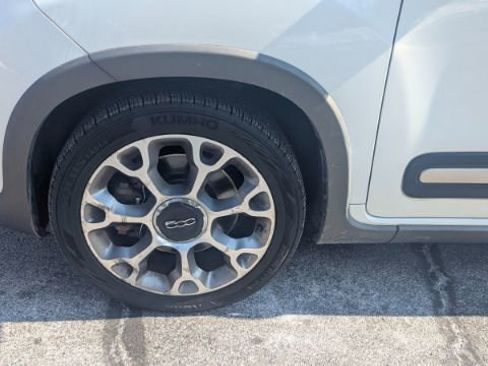 Used 2014 FIAT 500L Trekking w/ Popular Equipment Group image 9