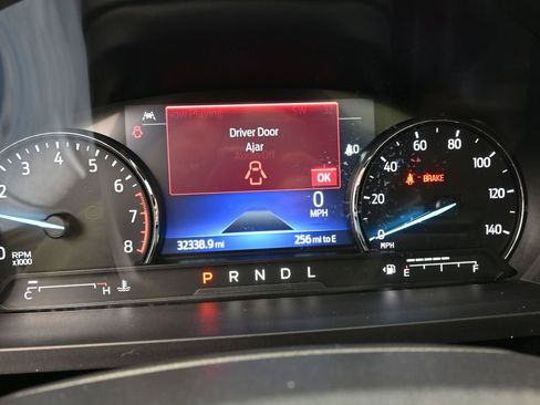 Used 2022 Ford Explorer Limited w/ Limited Technology Package image 19