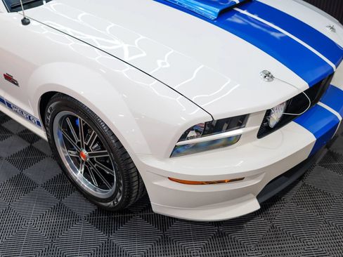 Used 2007 Ford Mustang GT Premium RWD image 7