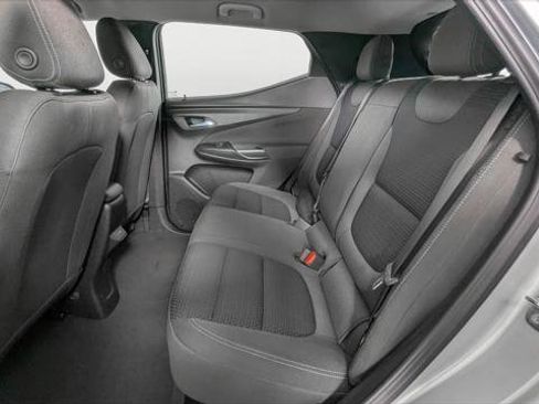 Used 2023 Chevrolet Bolt EUV LT FWD image 17