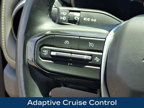 Used 2024 Chevrolet Colorado ZR2 w/ ZR2 Convenience Package III AWD/4WD image 7