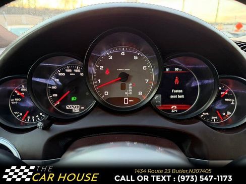 Used 2017 Porsche Cayenne S image 32