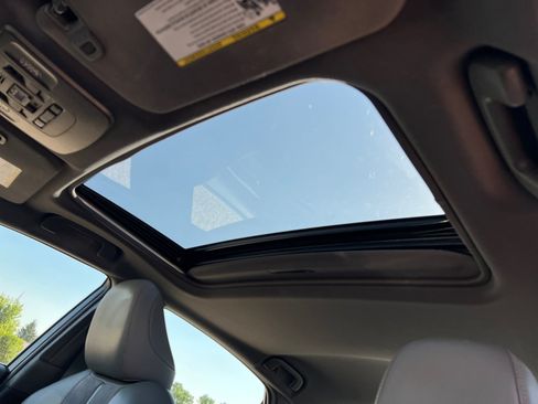 Used 2019 Toyota Avalon XSE FWD image 30
