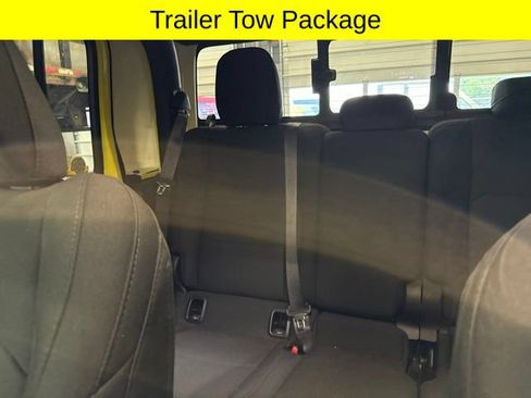 Used 2023 Jeep Gladiator Sport AWD/4WD image 8