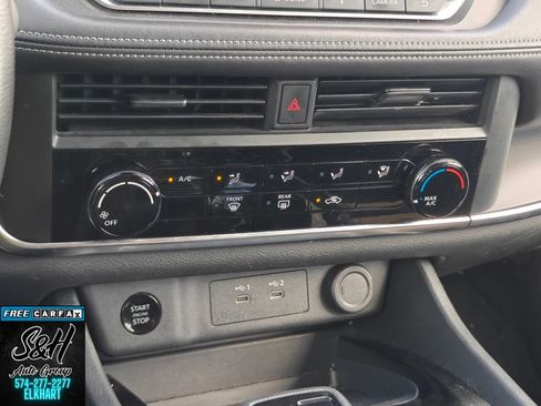 Used 2024 Nissan Rogue S AWD/4WD image 10