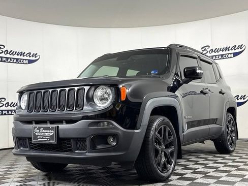 Used 2017 Jeep Renegade Altitude AWD/4WD image 3