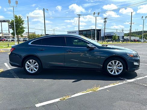 Used 2021 Chevrolet Malibu LT FWD image 9