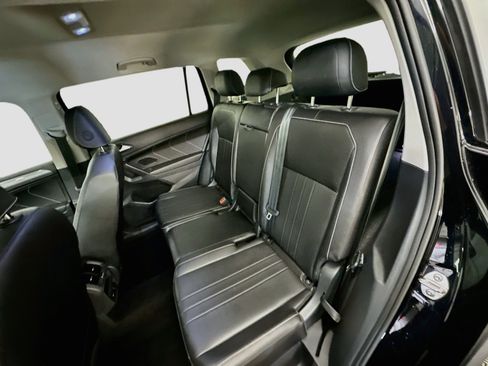 Used 2024 Volkswagen Tiguan SE AWD/4WD image 29