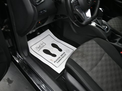 Used 2017 Nissan Rogue Sport SV w/ SV Premium Package image 11