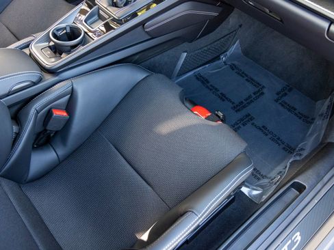 Certified 2025 Porsche 911 GT3 RWD image 57