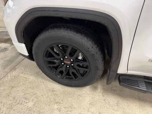 Certified 2024 GMC Sierra 1500 Elevation w/ Preferred Package image 10