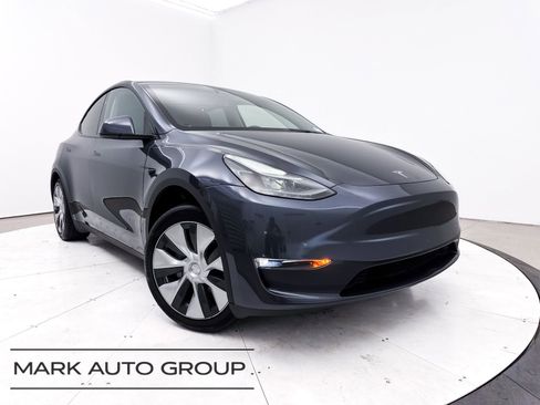 Used 2023 Tesla Model Y 2WD image 1