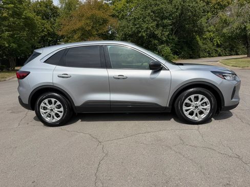Used 2023 Ford Escape Active FWD image 4