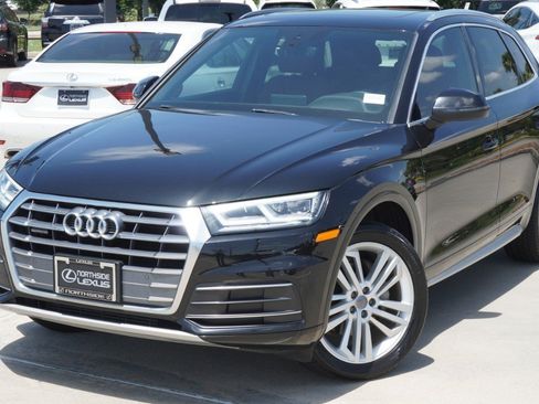 Used 2019 Audi Q5 2.0T Premium Plus w/ Premium Plus Package AWD/4WD image 2