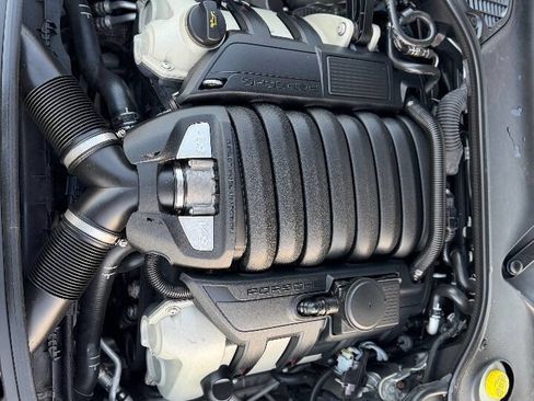 Used 2010 Porsche Panamera 4S image 17