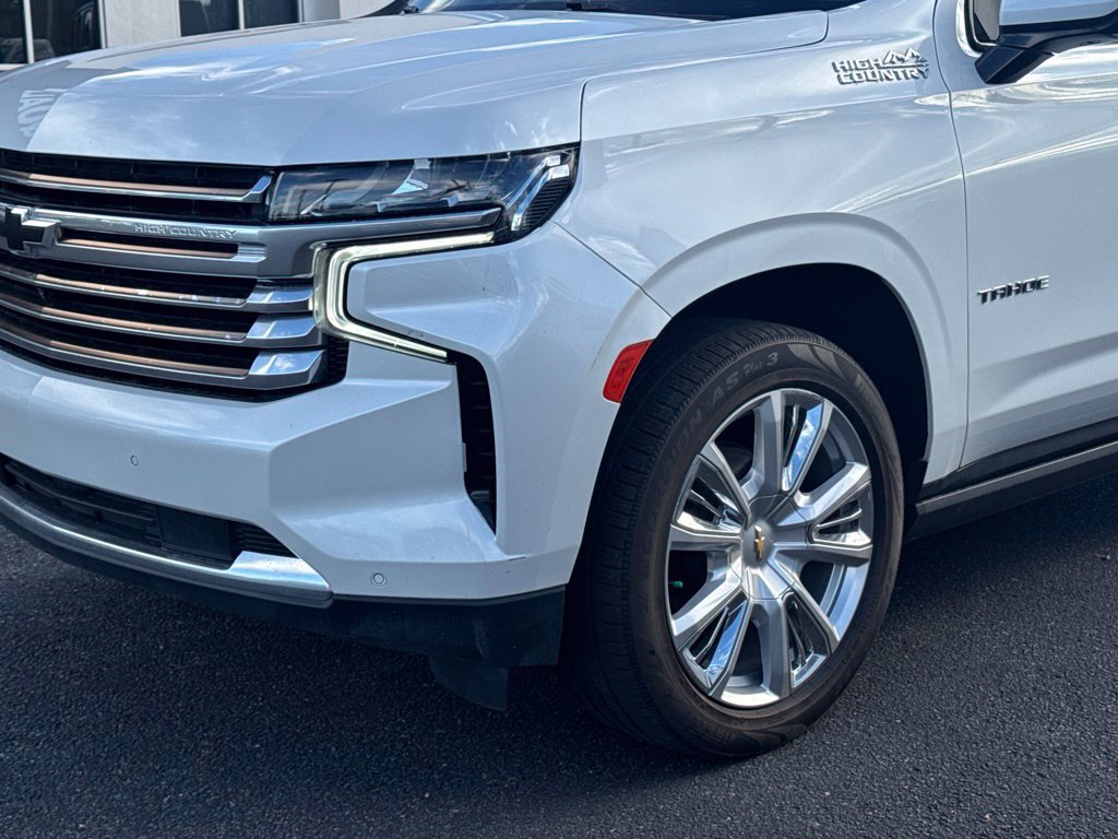Used 2022 Chevrolet Tahoe High Country w/ Premium Package AWD/4WD image 2