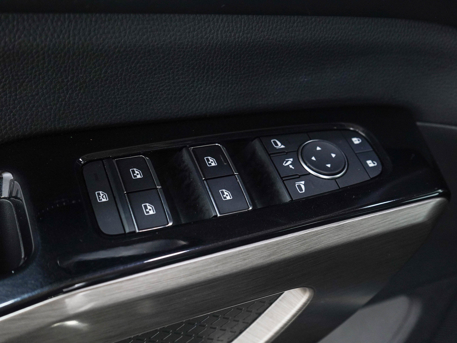 Used 2022 Nissan Pathfinder Platinum AWD/4WD image 42