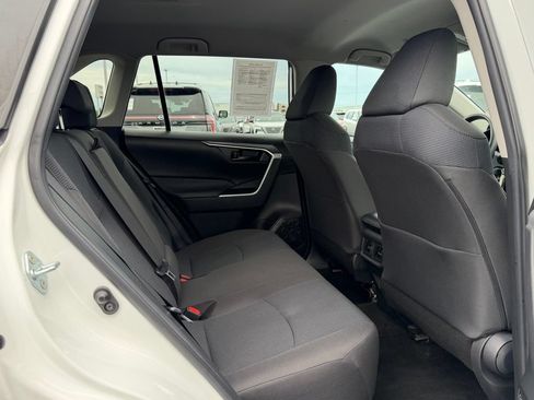 Used 2023 Toyota RAV4 LE FWD image 18