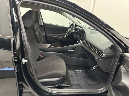 Used 2023 Hyundai Elantra SEL w/ Convenience Package FWD image 38