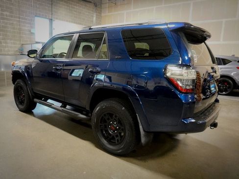 Used 2021 Toyota 4Runner SR5 Premium w/ Moonroof Package AWD/4WD image 3
