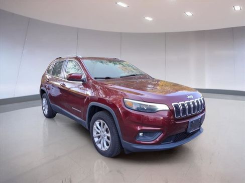 Used 2019 Jeep Cherokee Latitude w/ Popular Appearance Group image 1