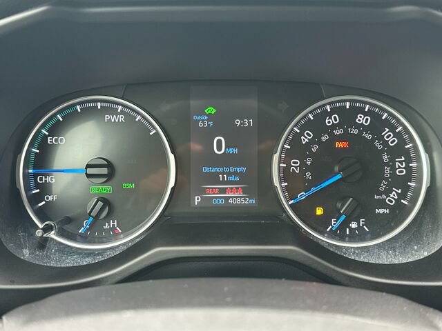 Used 2022 Toyota RAV4 XLE w/ Convenience Package AWD/4WD image 30