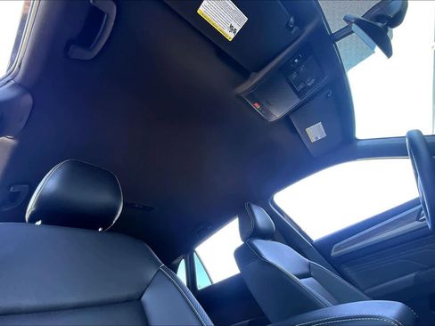 Used 2023 Volkswagen Atlas Cross Sport SE image 13