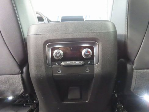 Used 2024 GMC Yukon AT4 image 11