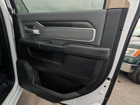 Used 2019 RAM 2500 Big Horn image 27