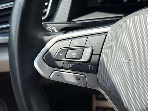 Used 2024 Volkswagen Atlas Cross Sport SEL Premium R-Line AWD/4WD image 25
