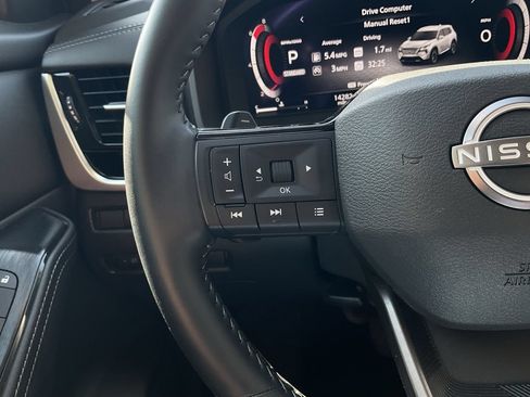 Used 2026 Nissan Rogue SL FWD image 33