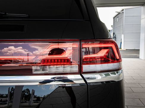 New 2026 Volkswagen Atlas SE FWD image 16