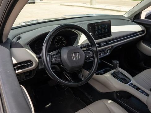 Used 2025 Honda HR-V EX-L image 9