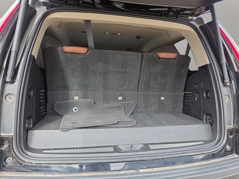 Used 2019 Cadillac Escalade Premium Luxury image 8