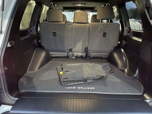 Used 2020 Toyota Land Cruiser Heritage Edition image 49