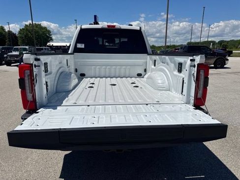 New 2026 Ford F250 Platinum w/ Platinum Plus Package AWD/4WD image 13