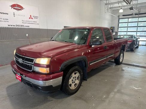 Used 2006 Chevrolet Silverado 1500 LT w/ Light Duty Power Package AWD/4WD image 7