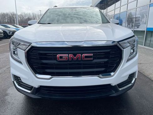 Certified 2024 GMC Terrain SLE w/ Driver Convenience Package image 29