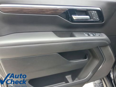 Used 2025 Chevrolet Tahoe Z71 AWD/4WD image 21