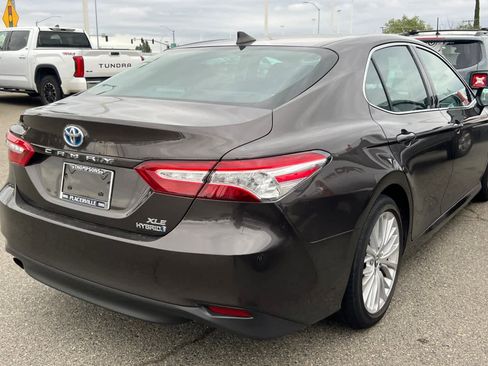 Used 2018 Toyota Camry XLE w/ Audio Package FWD image 4