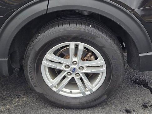 Certified 2023 Ford Explorer XLT w/ Equipment Group 202A image 16