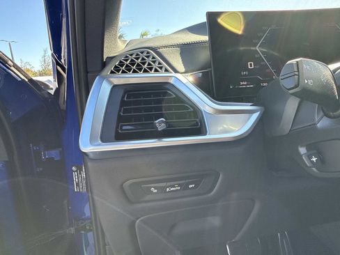 Used 2025 BMW X5 M60i image 33